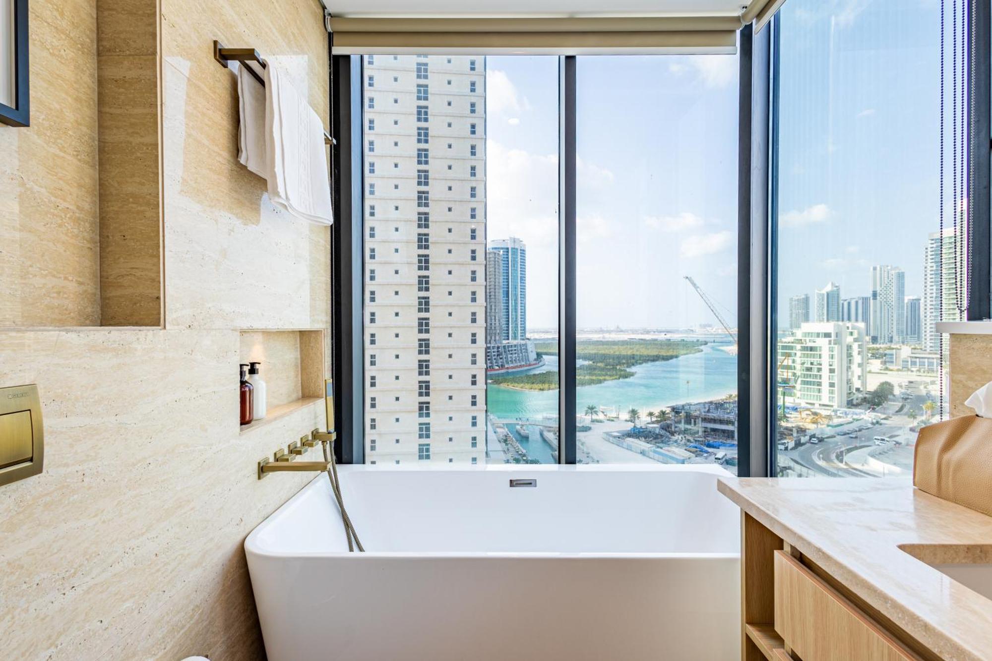 Luxurious 2 Bdr - Reem Nine - Full Mangroves & Sea Views - - Table Pool - Sauna - Cinema - Big Gym - Calisthenics Apartment *